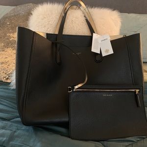 💕SOLD💕NWT Tory Burch Perry Reversible Black&Gold